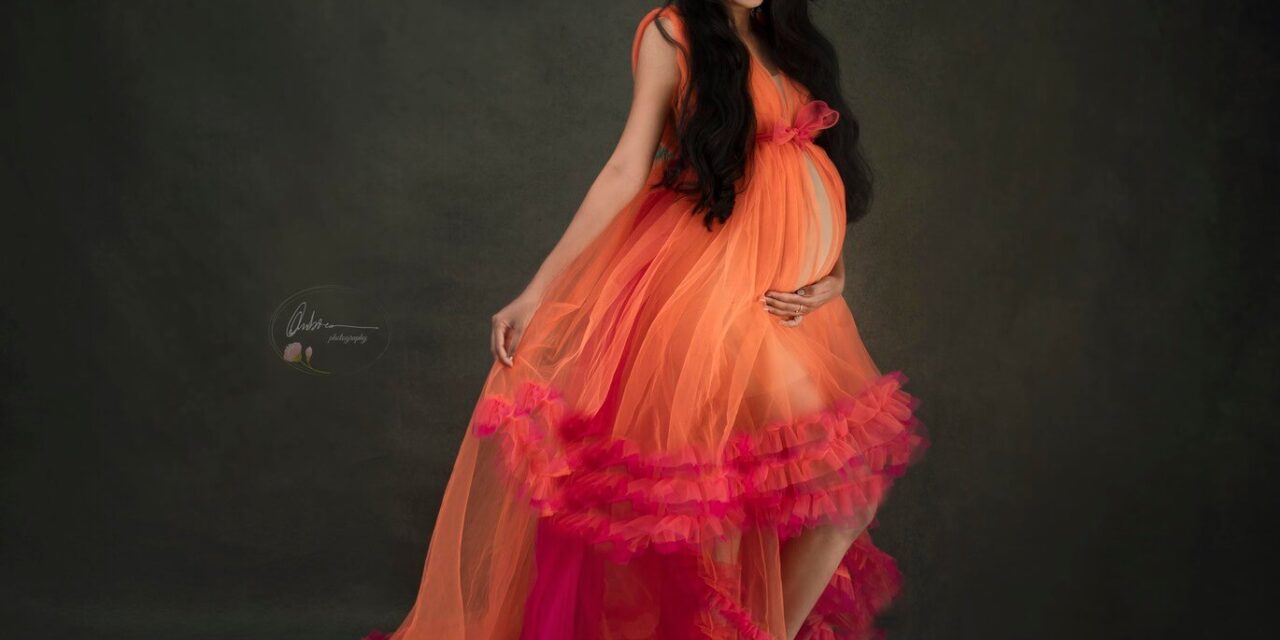 Couple Pregnancy & Maternity Photoshoot in Hyderabad – ClapNClick 