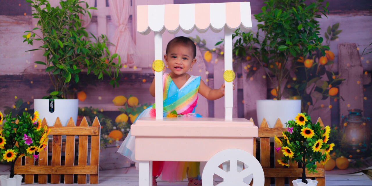 Why 6 Months is the Best Time for a Baby Photoshoot